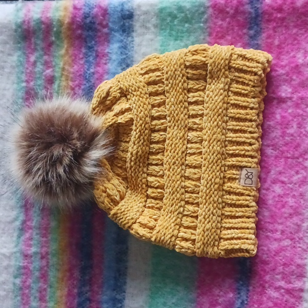 D&Y Mustard Yellow/Gold Chenille BEANIE with Furry Pom